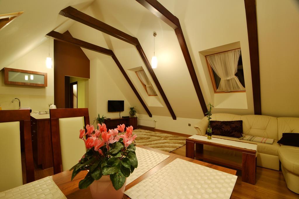 Apartamenty U Kukuca Szczawnica Bilik gambar